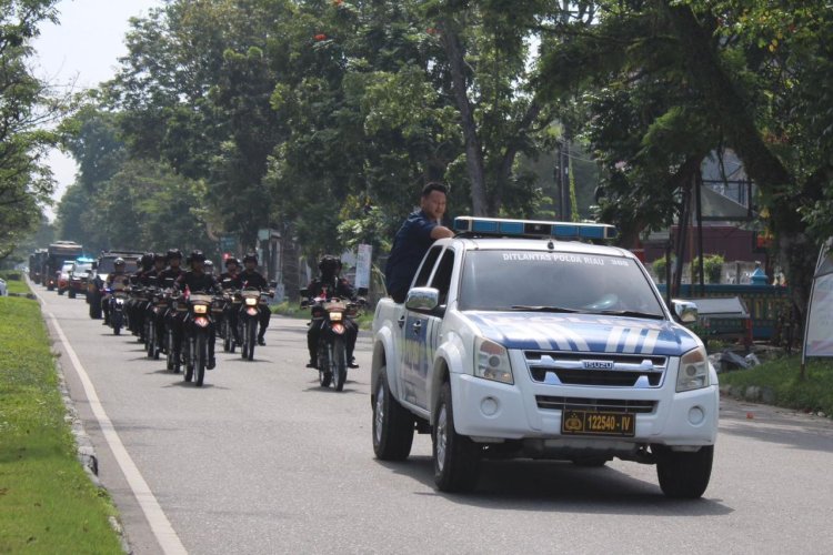 Brimob Polda Riau Laksanakan Patroli Berskala Besar Menjelang Pelantikan Presiden dan Wakil Presiden