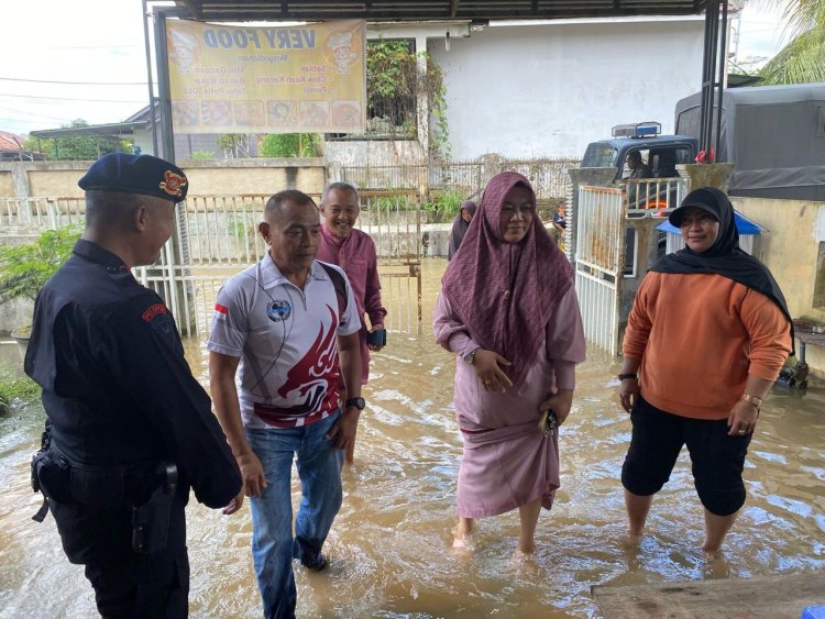 SAR Brimob Polda Riau Gencar Patroli Antisipasi Banjir dan Pantau Ketinggian Air