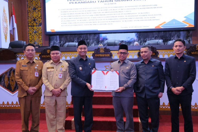 Wawako Pekanbaru Dampingi Pembahasan Ranperda Investasi dan Perubahan Perangkat Daerah di DPRD